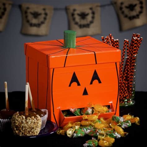Witch candy dispenser toy